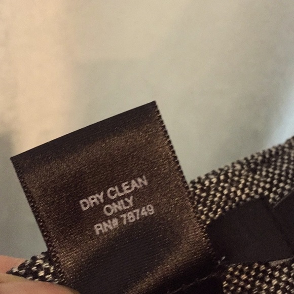 Arden B Tweed Pencil Skirt W/Ruffle at bottom Sz 8 - Picture 7 of 7